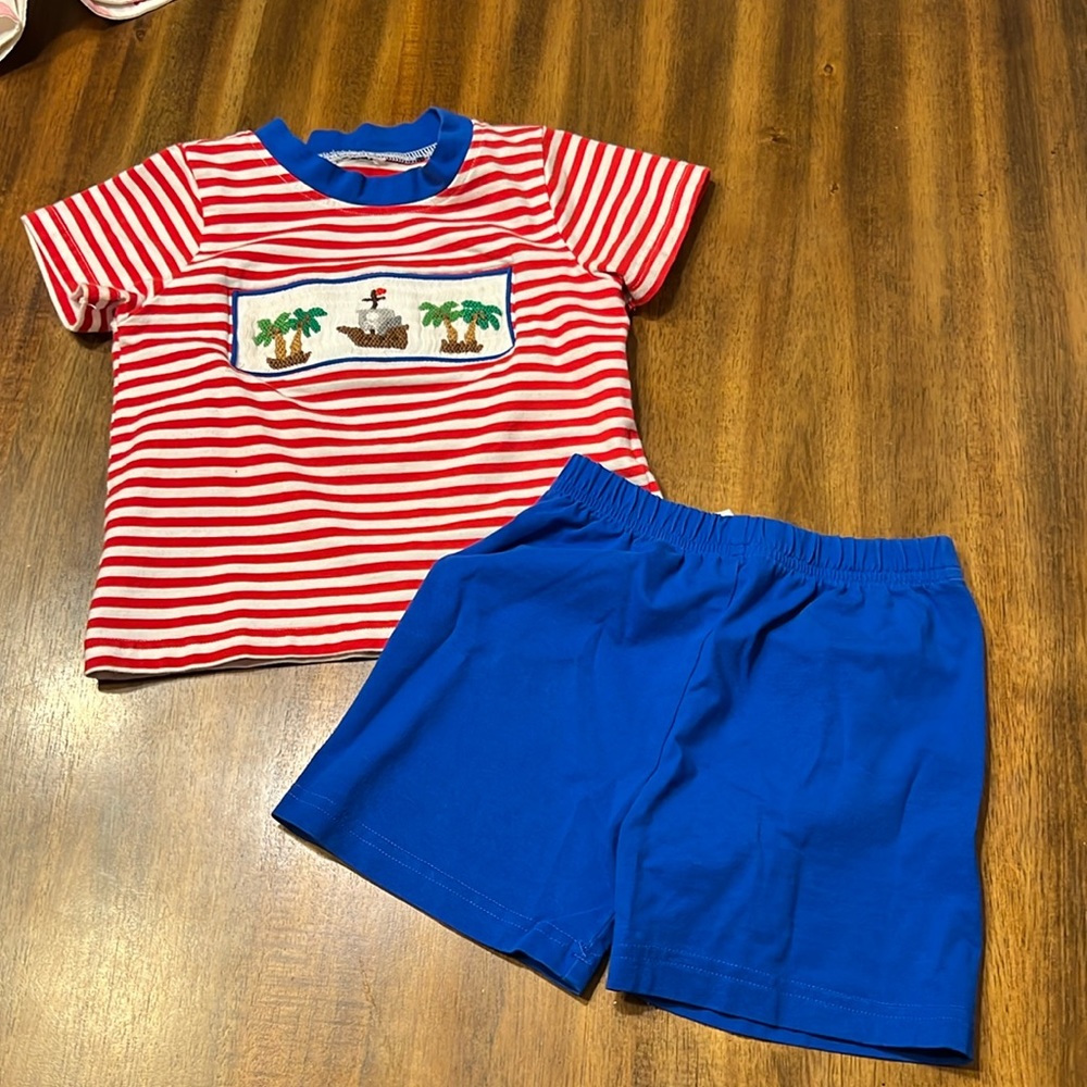 3T short set.